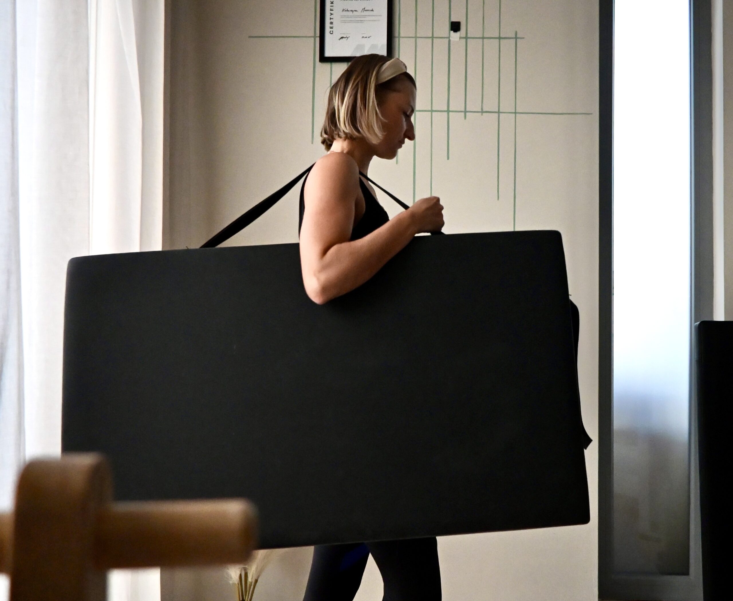 Składana mata do pilatesu z uchwytami - obrazek 7