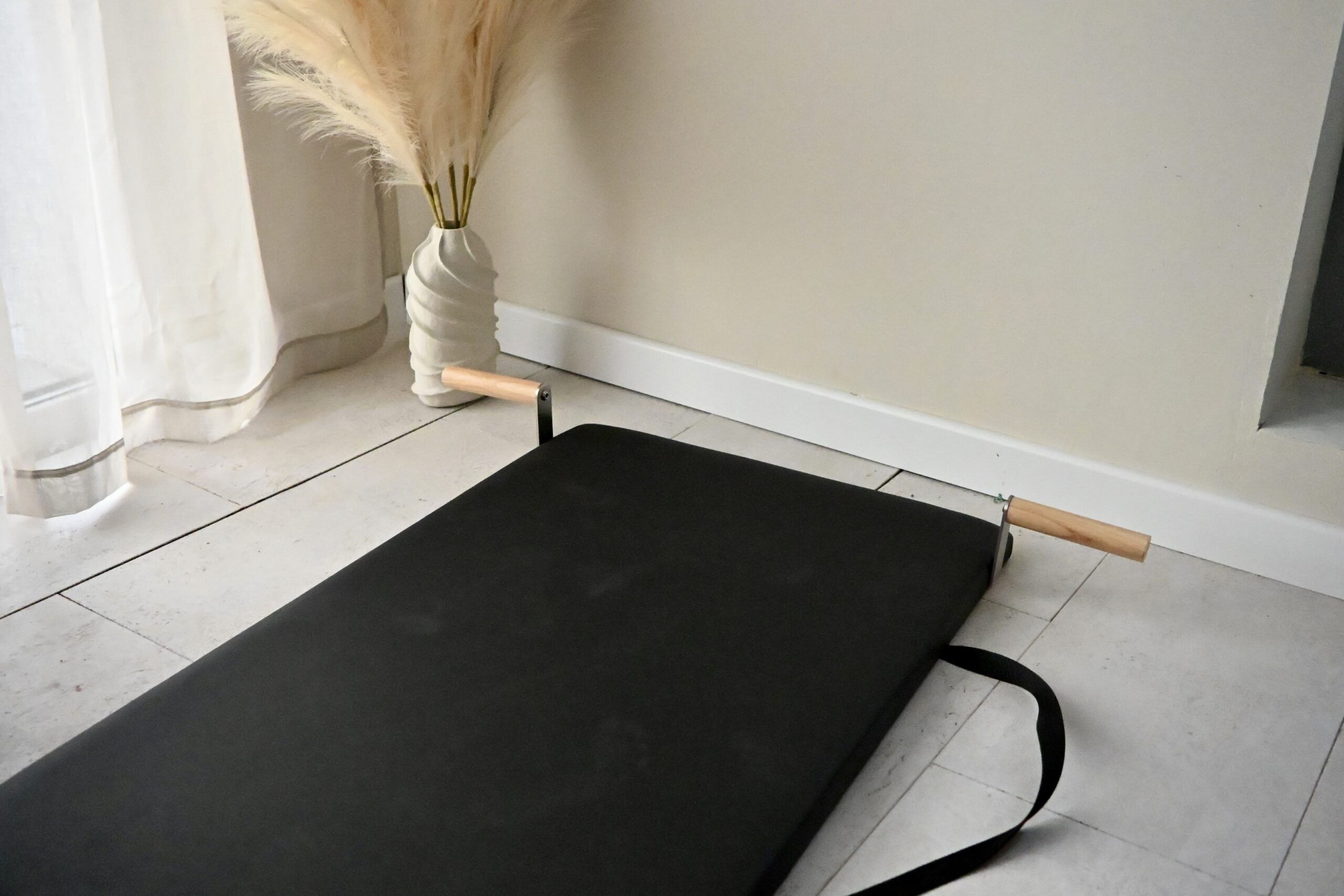 Składana mata do pilatesu z uchwytami - obrazek 4