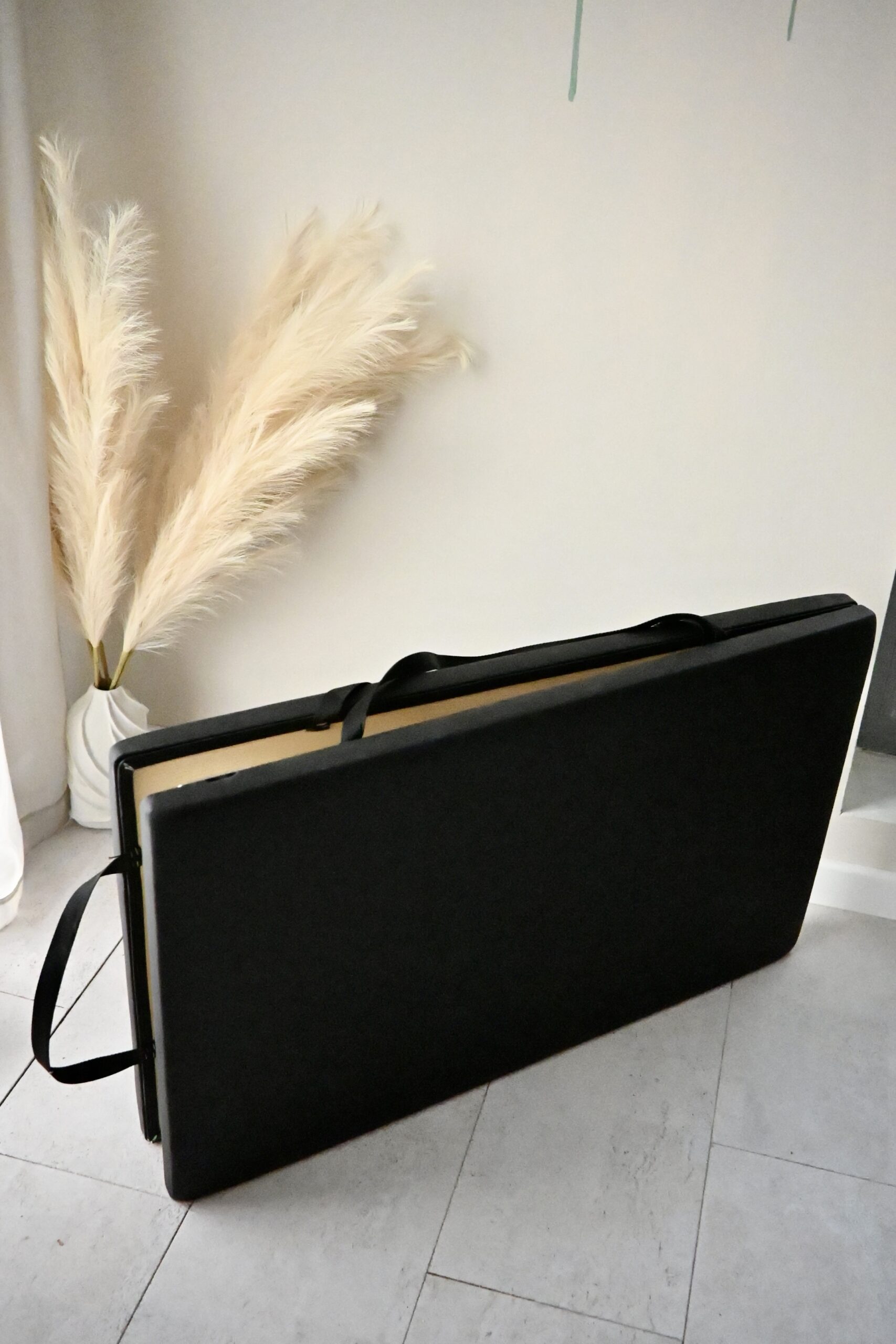 Składana mata do pilatesu z uchwytami - obrazek 3